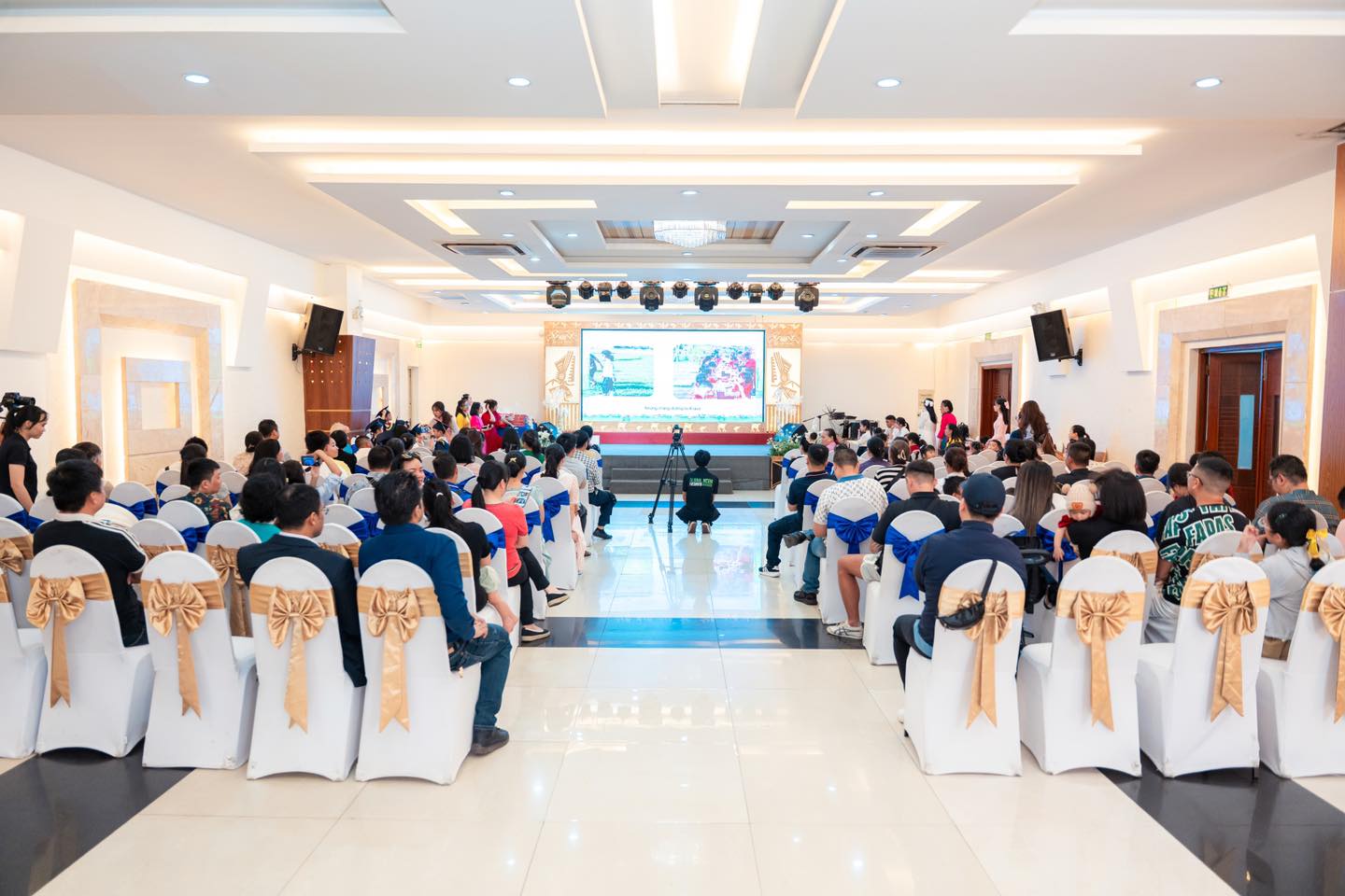 Lễ Tốt nghiệp 2026 — cảm ơn và tự hào