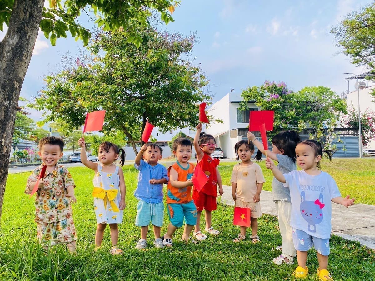 Các bé trong hoạt động văn hóa